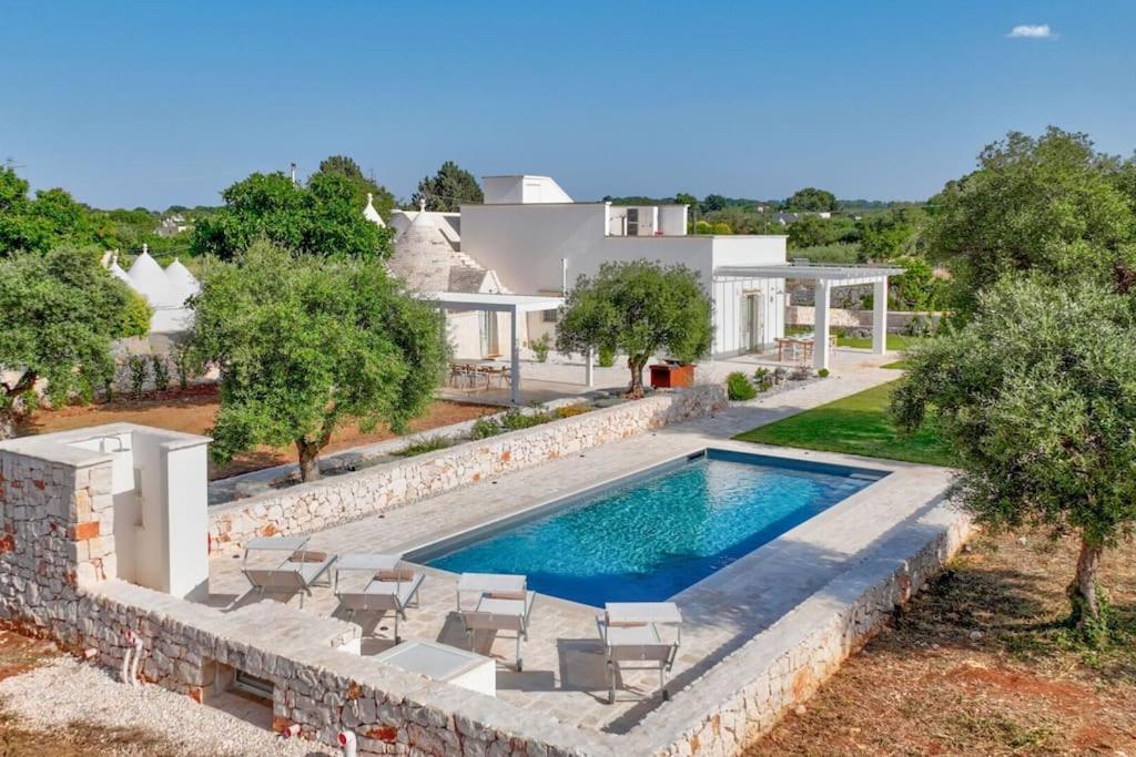 Trullo Under The Apulian Sky By Raro Villas Martina Franca Bagian luar foto